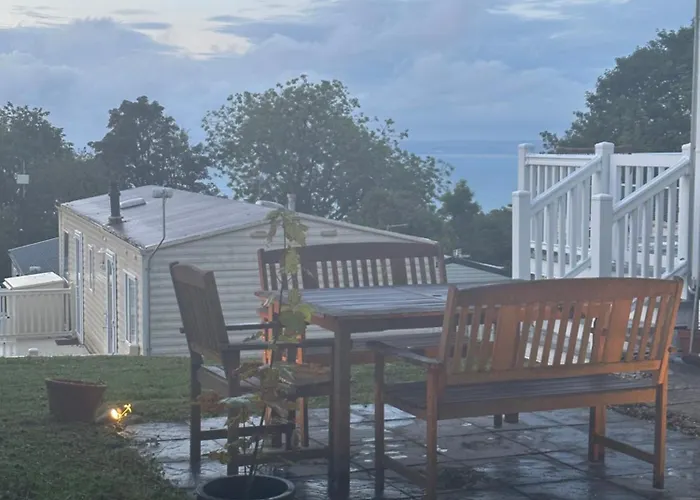 Glade Lodge- North Devon Coast, Bideford Bay Caravan Park
